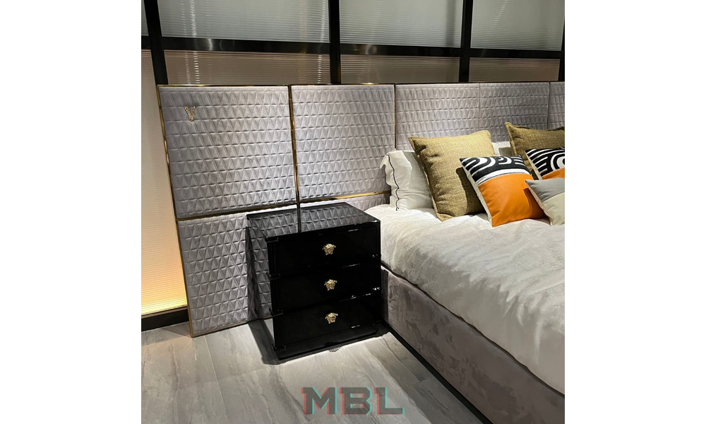 Bedside table Versace 570x450x650