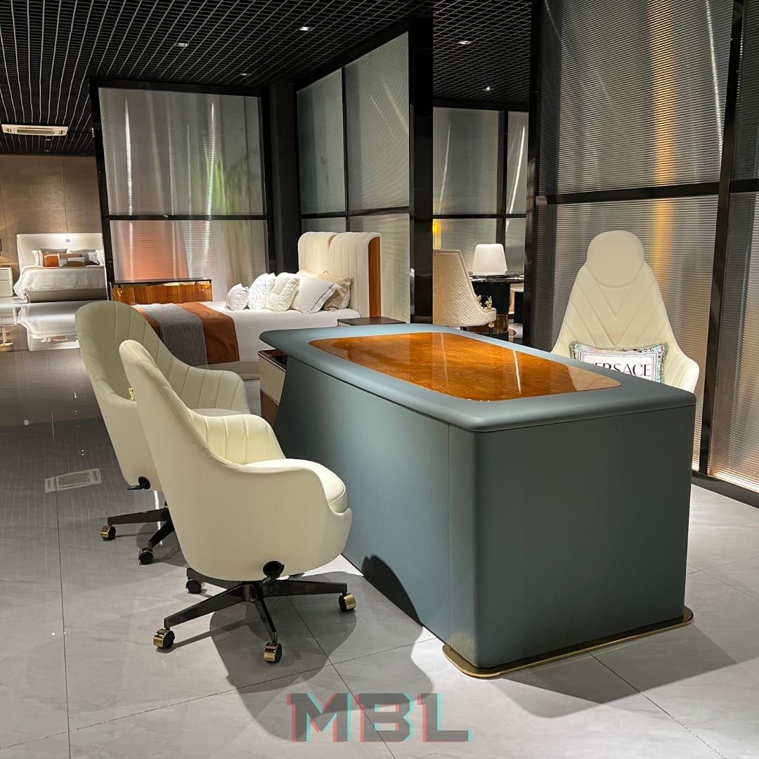 Writing desk Versace 2700x1050x780 в интерьере