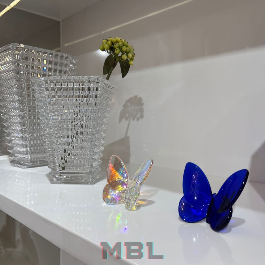 Baccarat vase set в интерьере