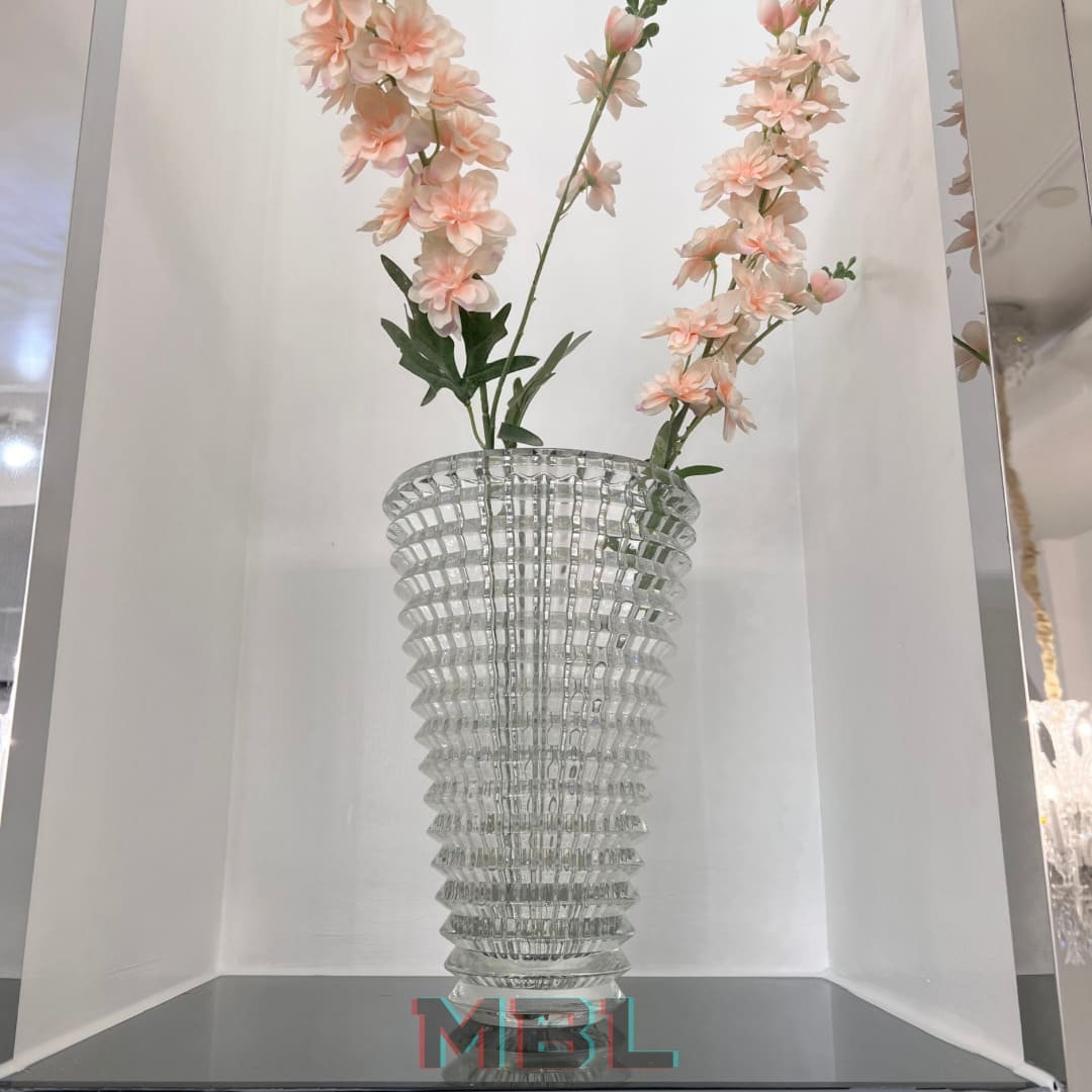 Baccarat vase в интерьере