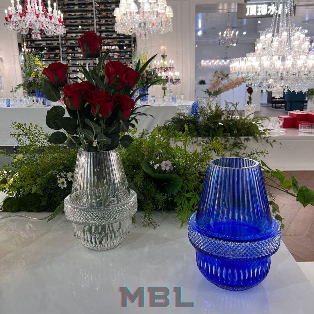 Baccarat vase set в интерьере