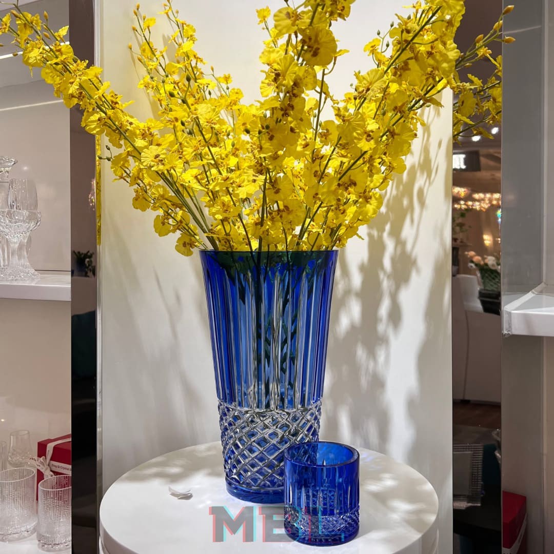 Baccarat vase set в интерьере