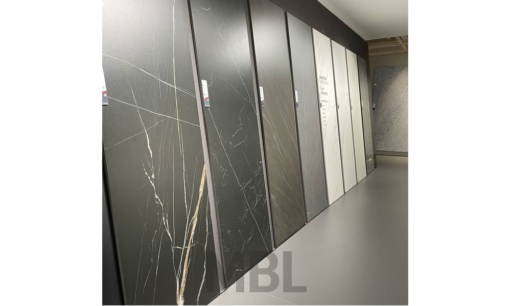 Porcelain stoneware