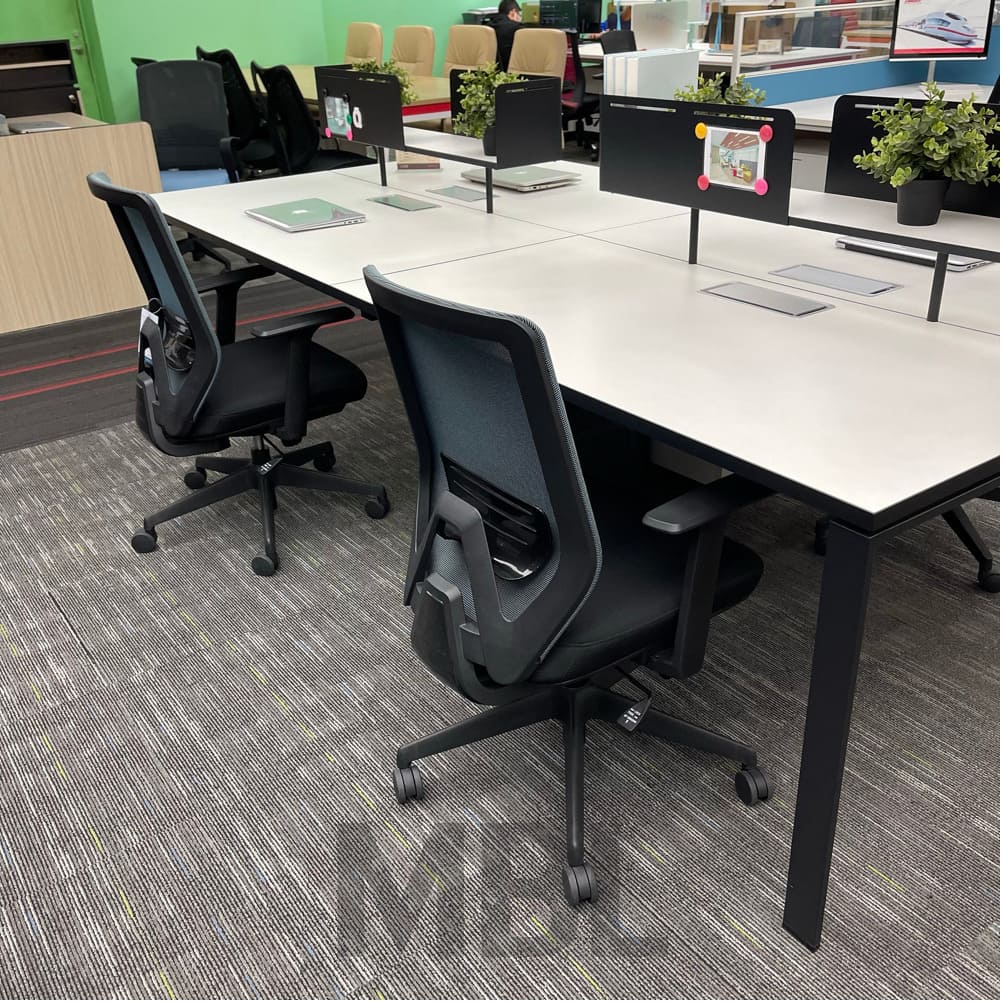 Office table в интерьере