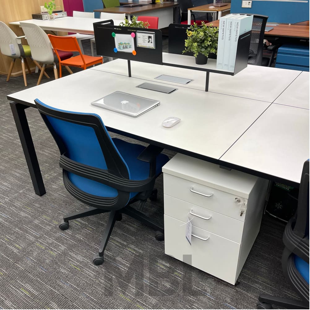 Office table в интерьере