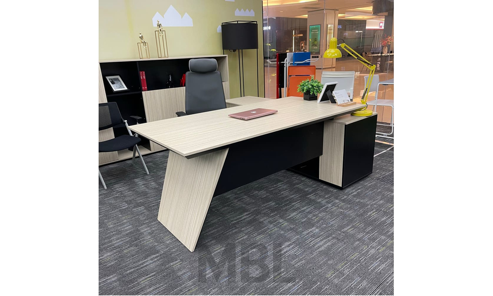 Office table 1800x900