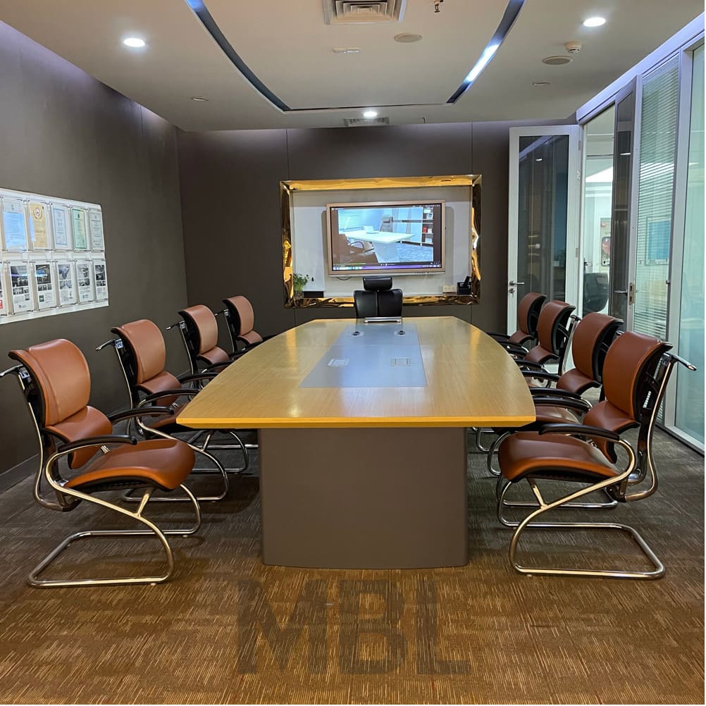 Office table 4200 в интерьере