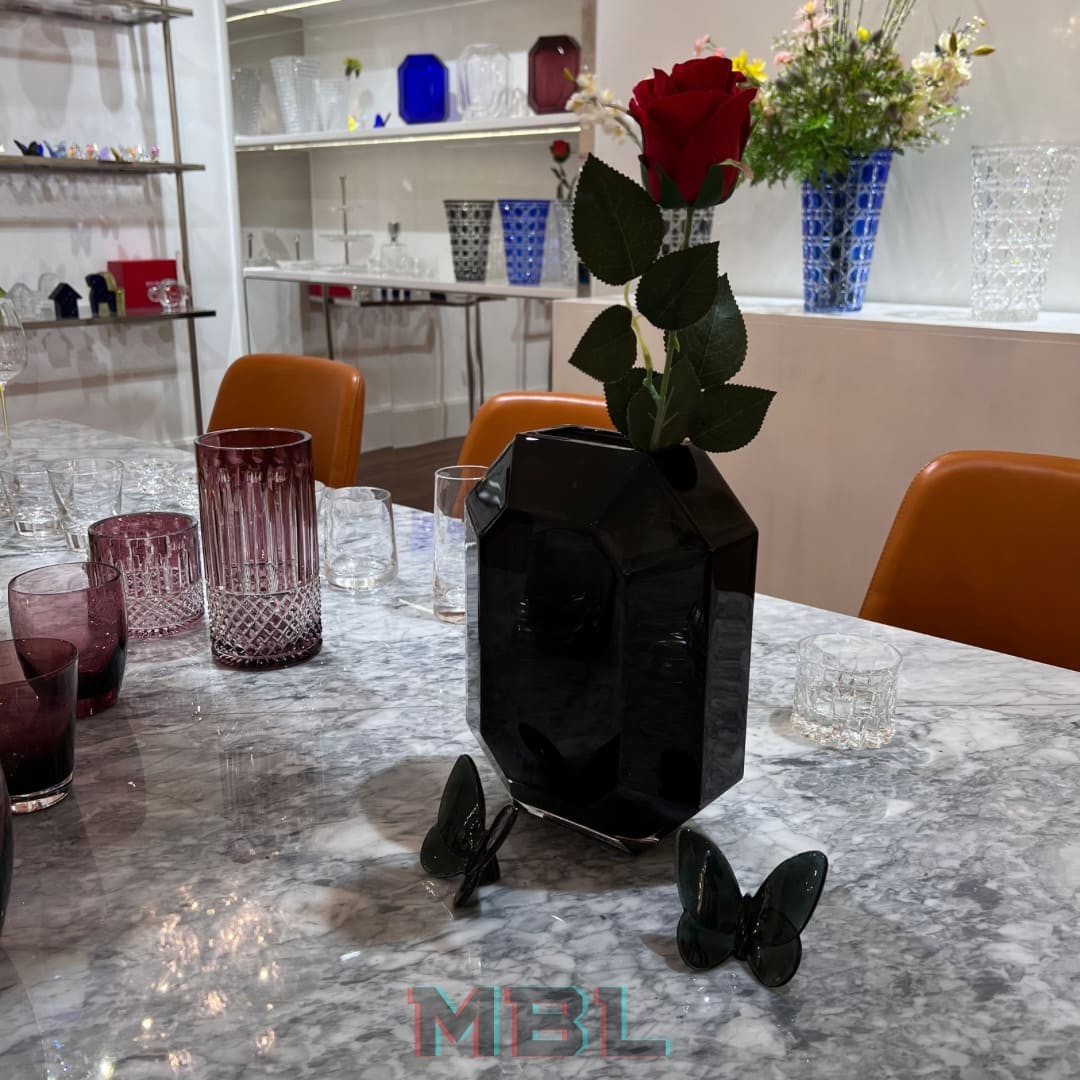 Vase в интерьере