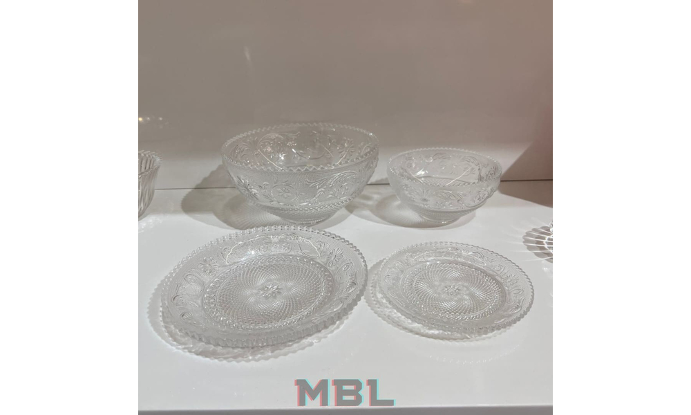 Set of plates