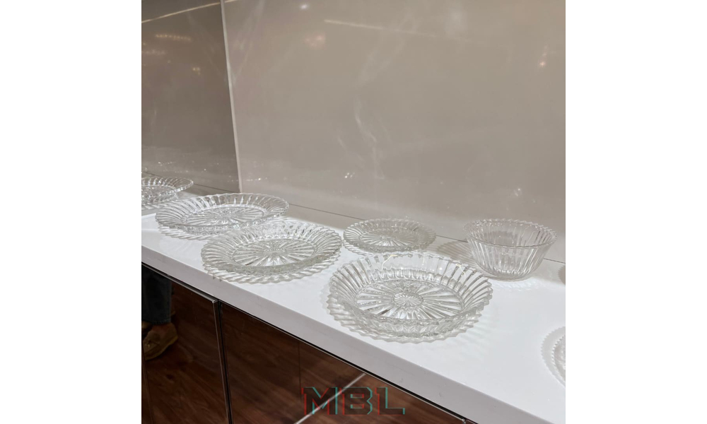 Set of plates