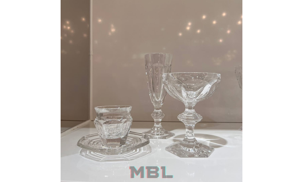 Set of glasses