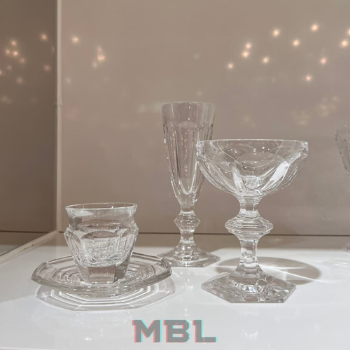 Set of glasses