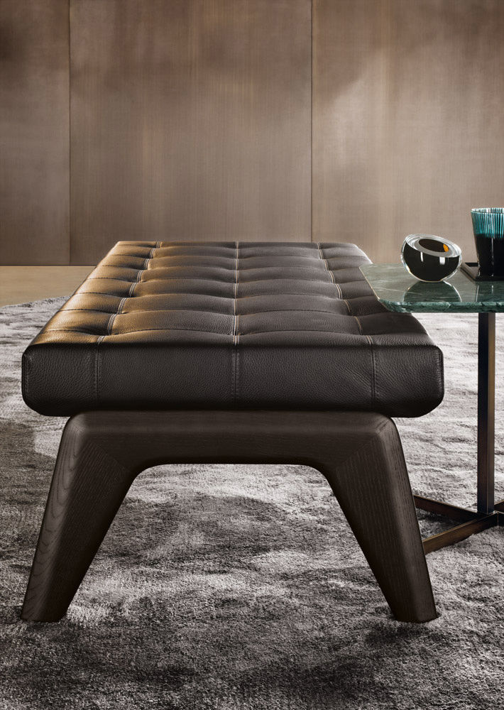 Bench Minotti, natural wood в интерьере