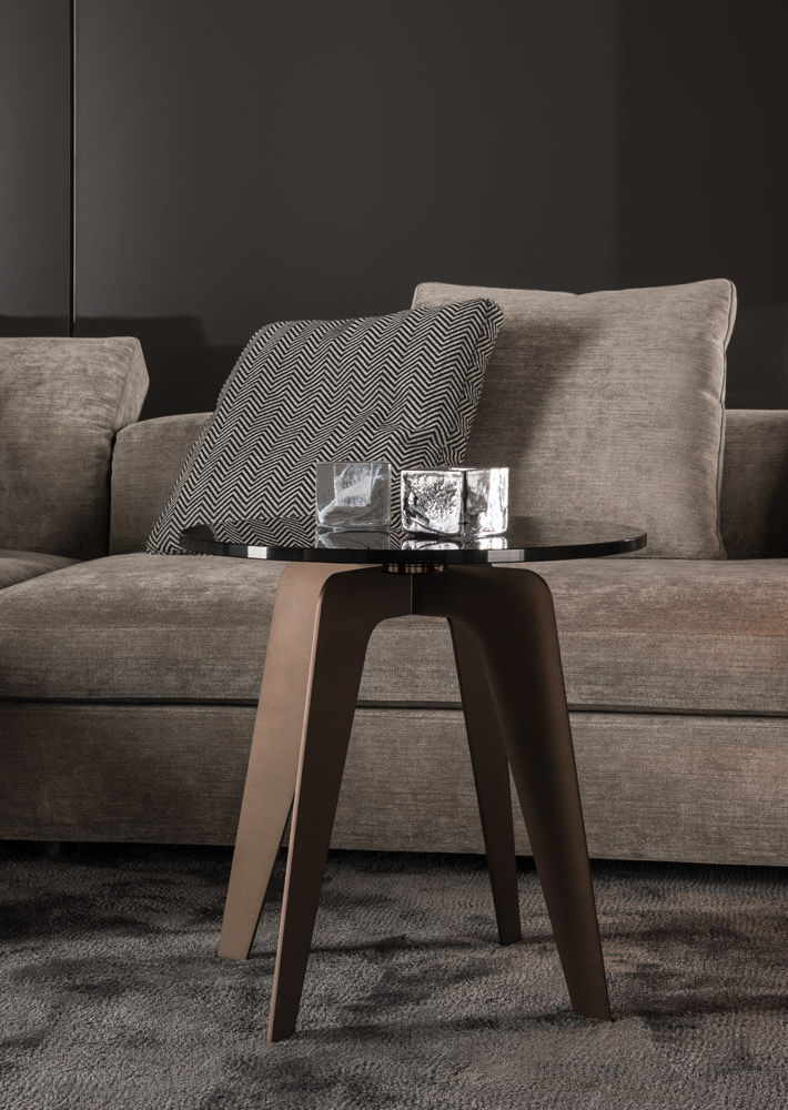 Corner table Minotti Kirk Cross в интерьере