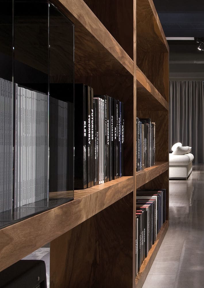 Shelving unit Minotti Johns в интерьере
