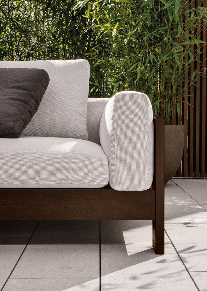 Outdoor sofa Minotti Alison Dark Brown в интерьере