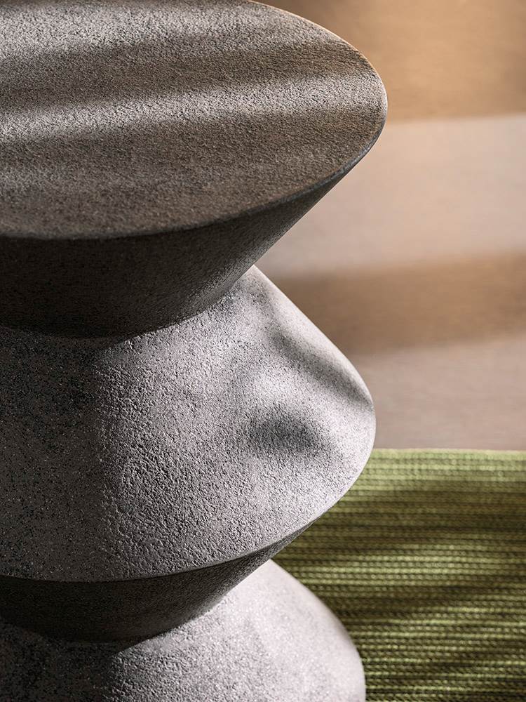 Уличный angular столик Minotti Cesar в интерьере