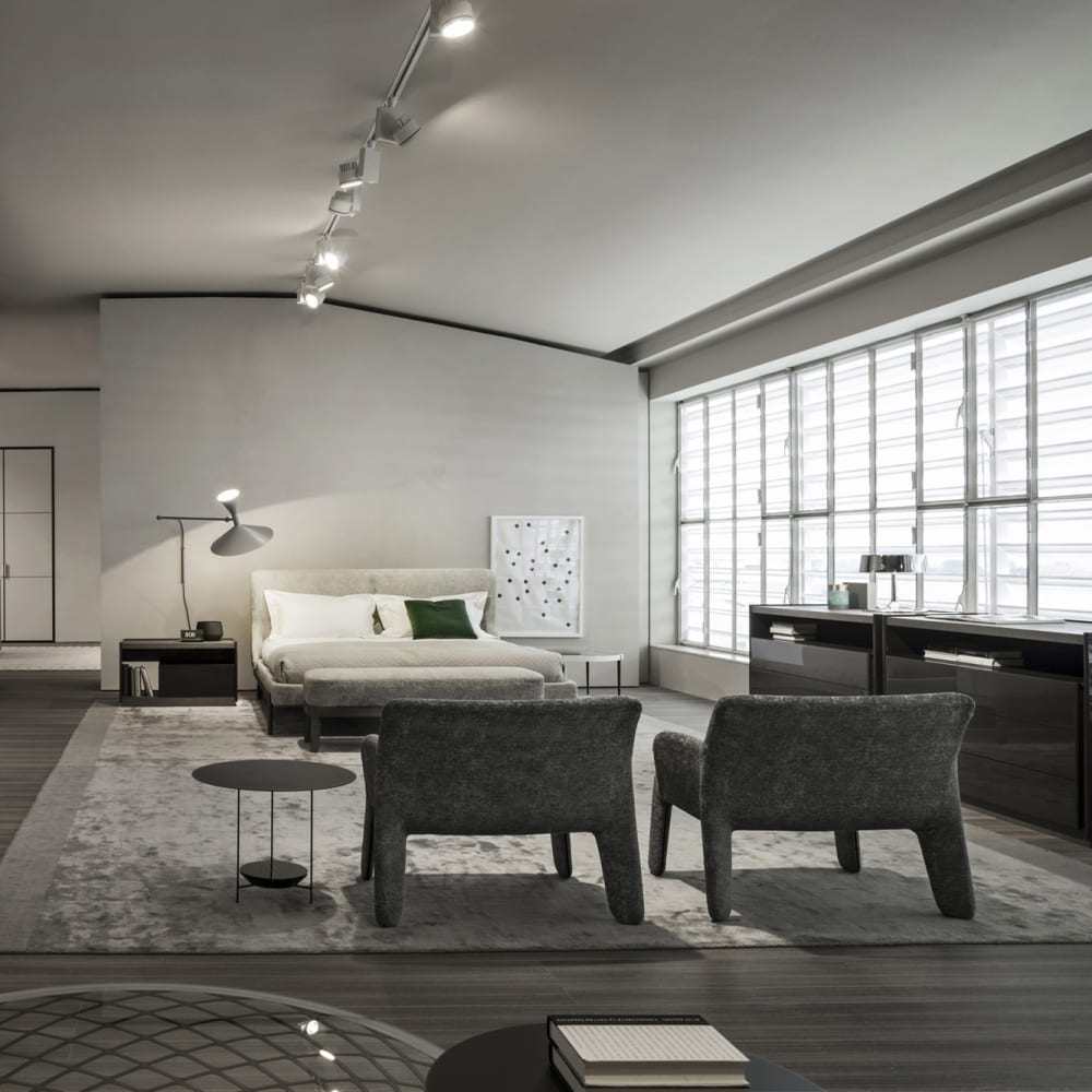 Armchair Molteni Glove-Up в интерьере