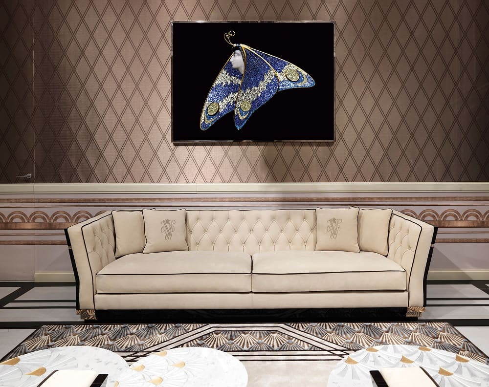 Painting Visionnaire Lady Butterfly в интерьере