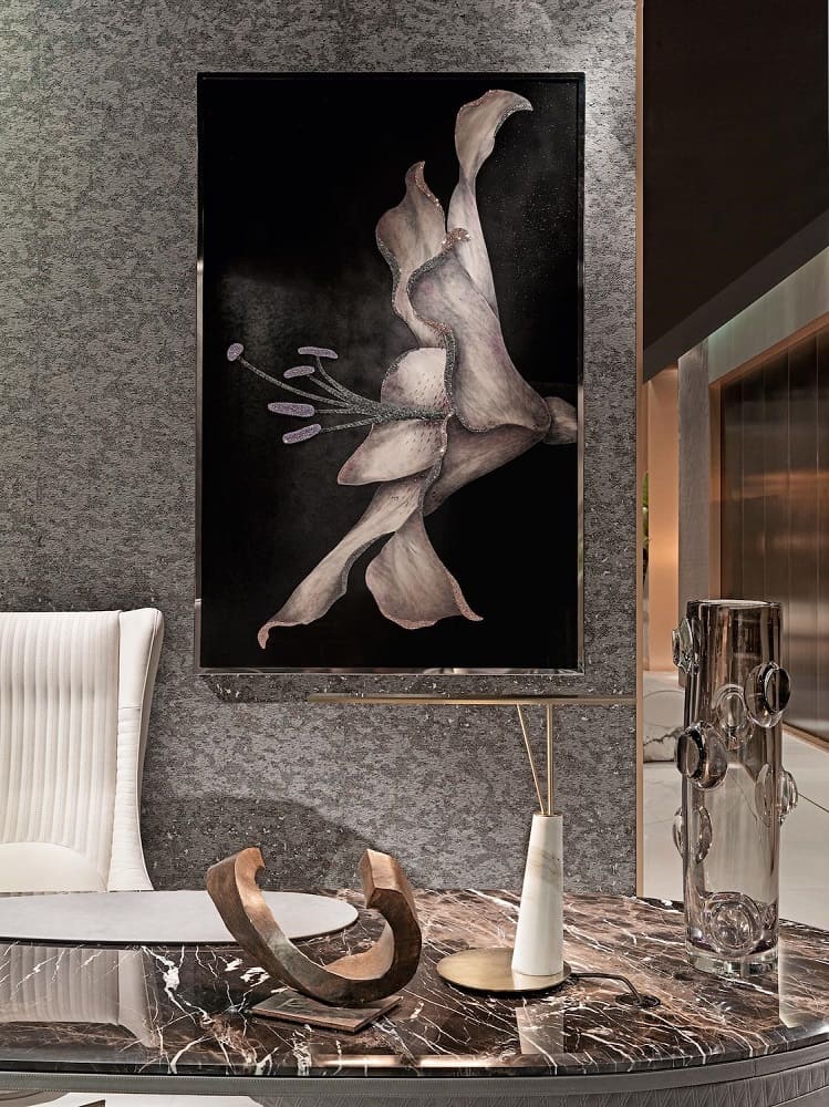 Painting Visionnaire Lilium Fossile в интерьере