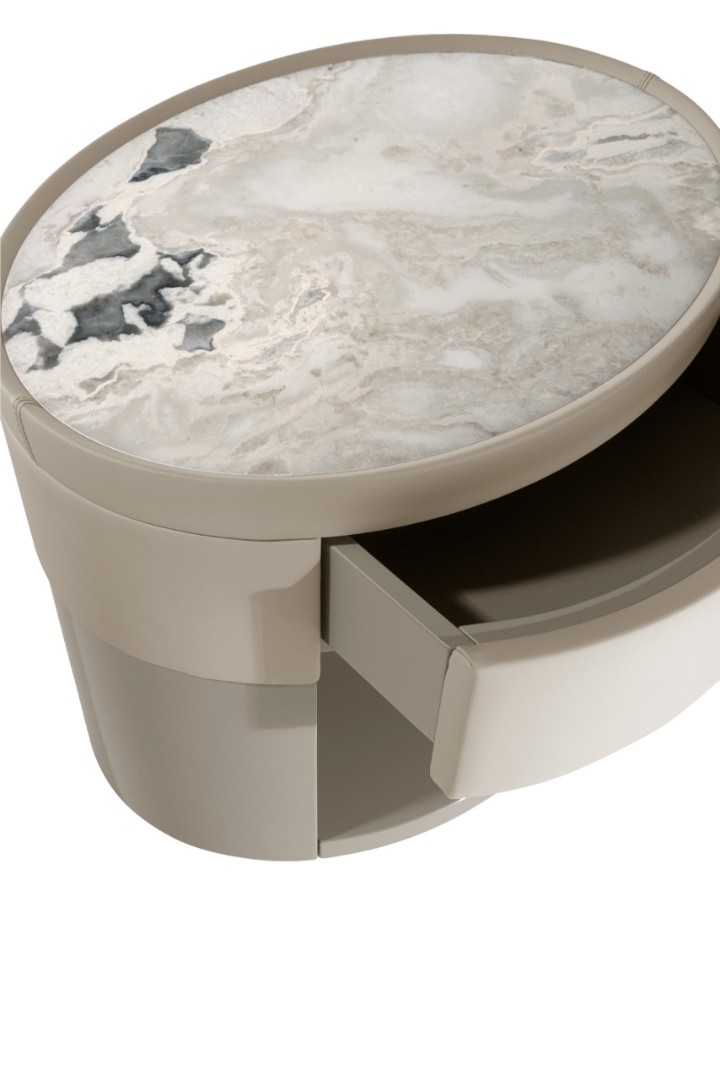 Nightstand Visionnaire Le Comte в интерьере