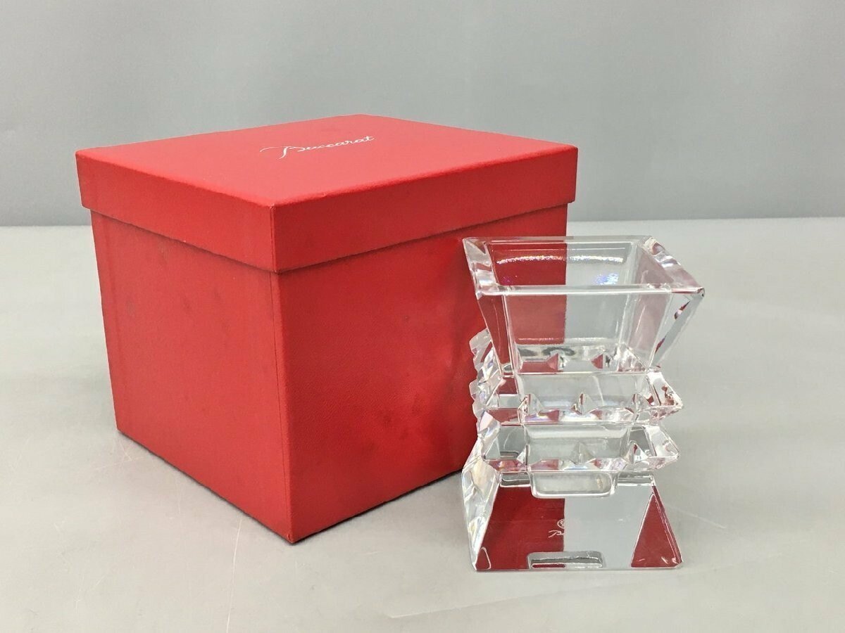 Vase Baccarat Colombine в интерьере