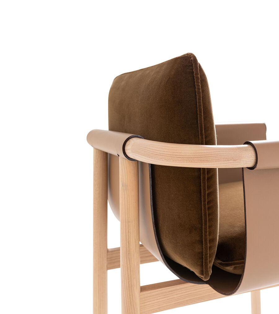 Chair Fendi Totu wood в интерьере