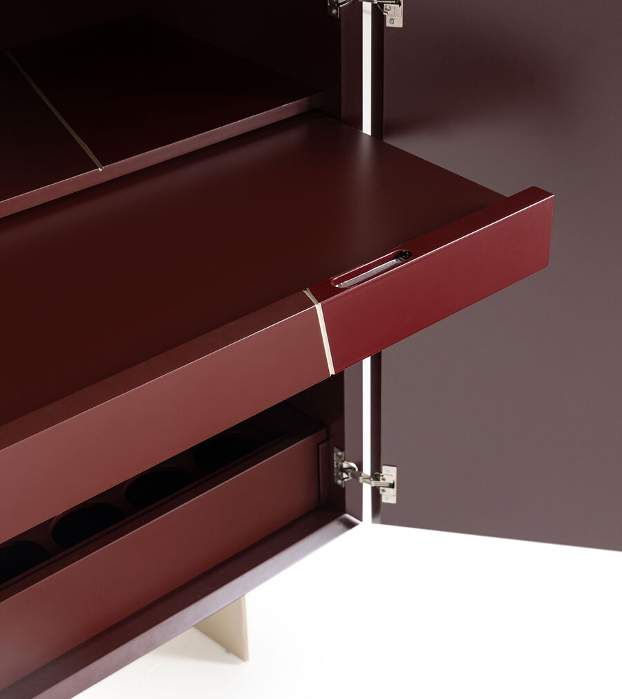 Wine cabinet Fendi Selbit в интерьере