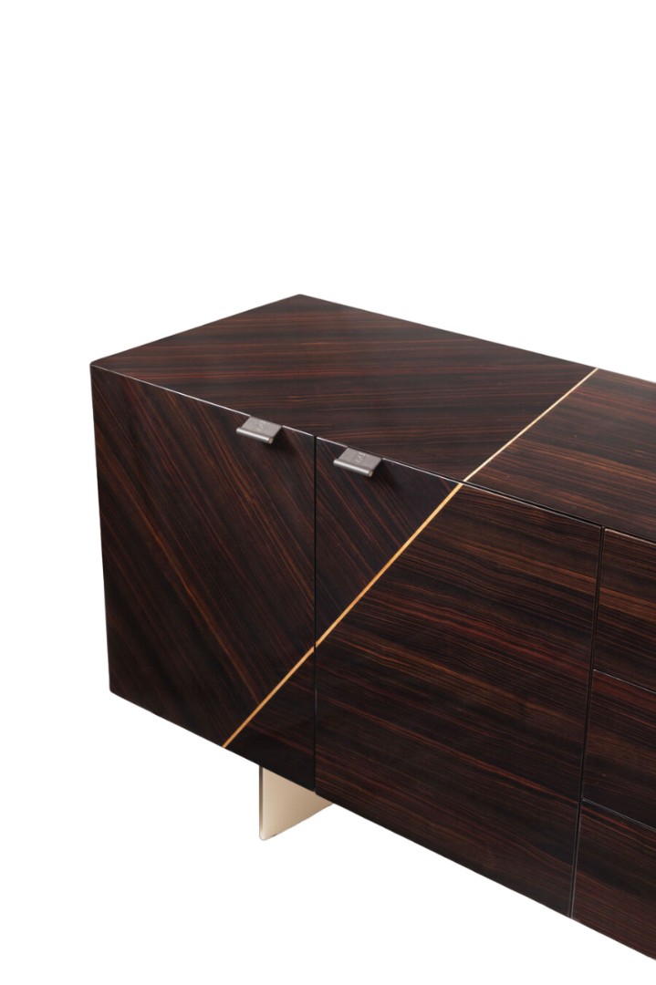 Dresser Fendi Selbit в интерьере