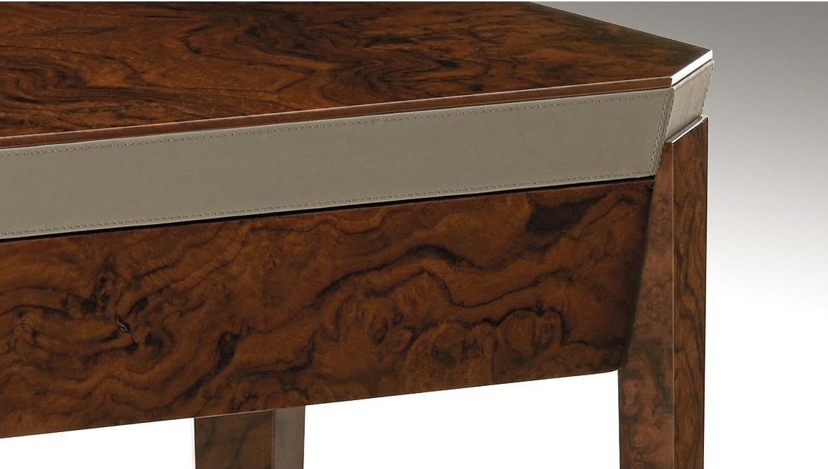 Nightstand Bentley Saxon в интерьере