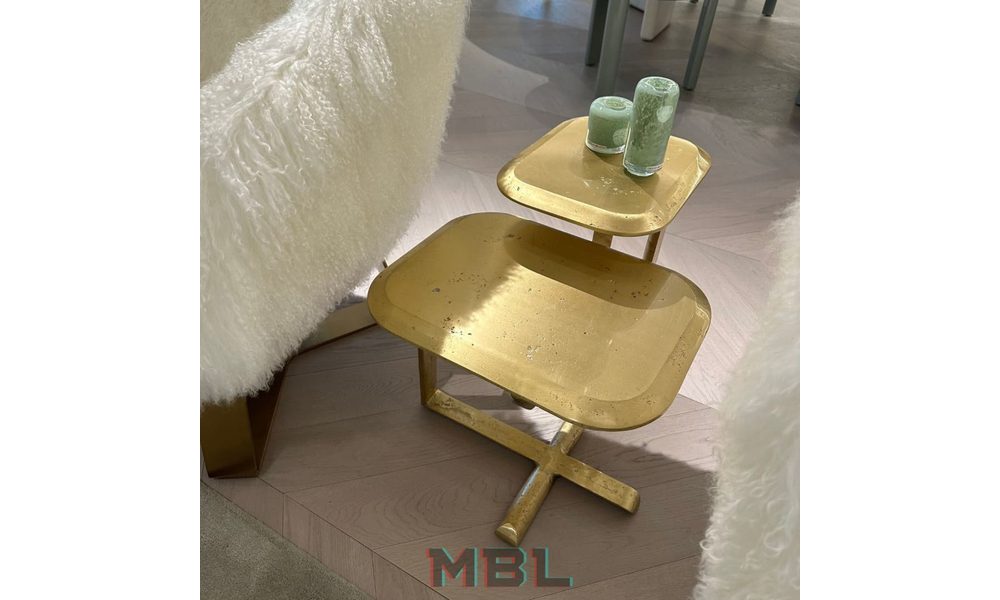 Corner table, modern