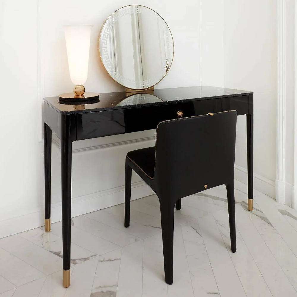 Chair Versace Medusa Trono в интерьере