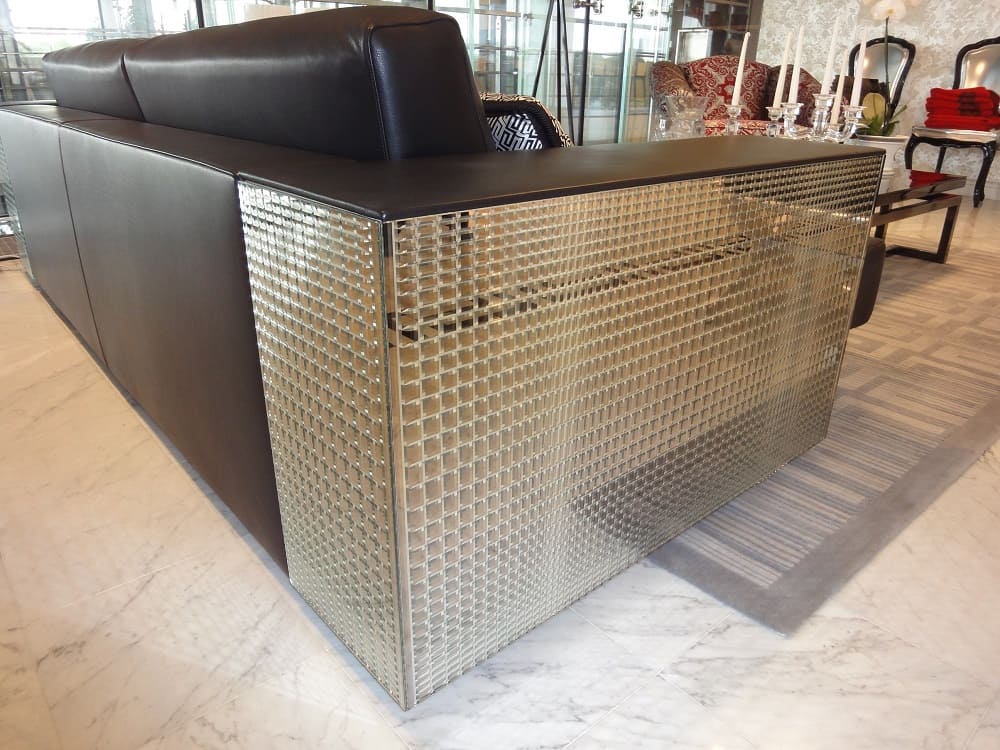 Sofa Versace Logo в интерьере