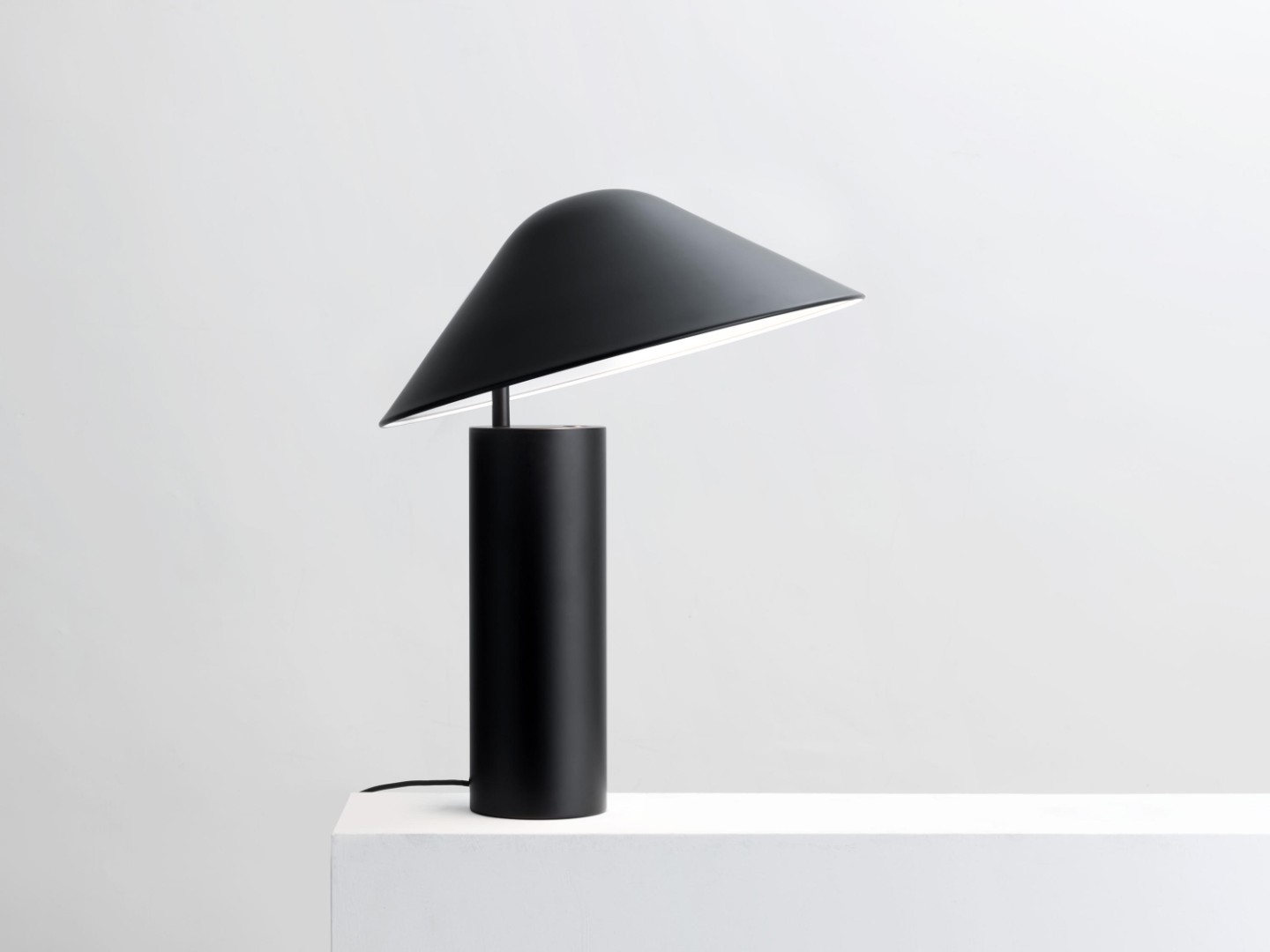 Seed Design Damo Table Lamp в интерьере
