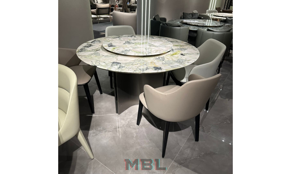 Dining table 1350