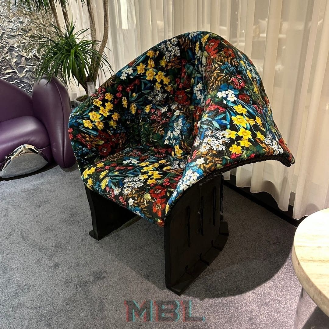 Armchair, многоцветный в интерьере