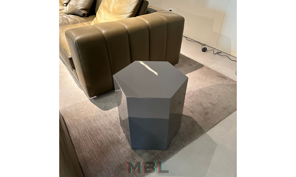 Corner table Minotti, #30760