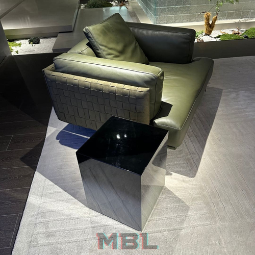 Corner table Minotti, silver