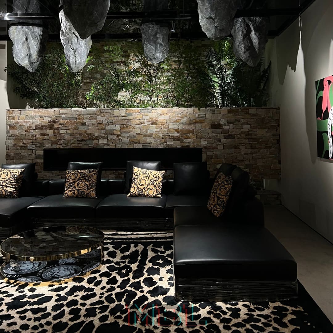 Sofa Versace, black в интерьере