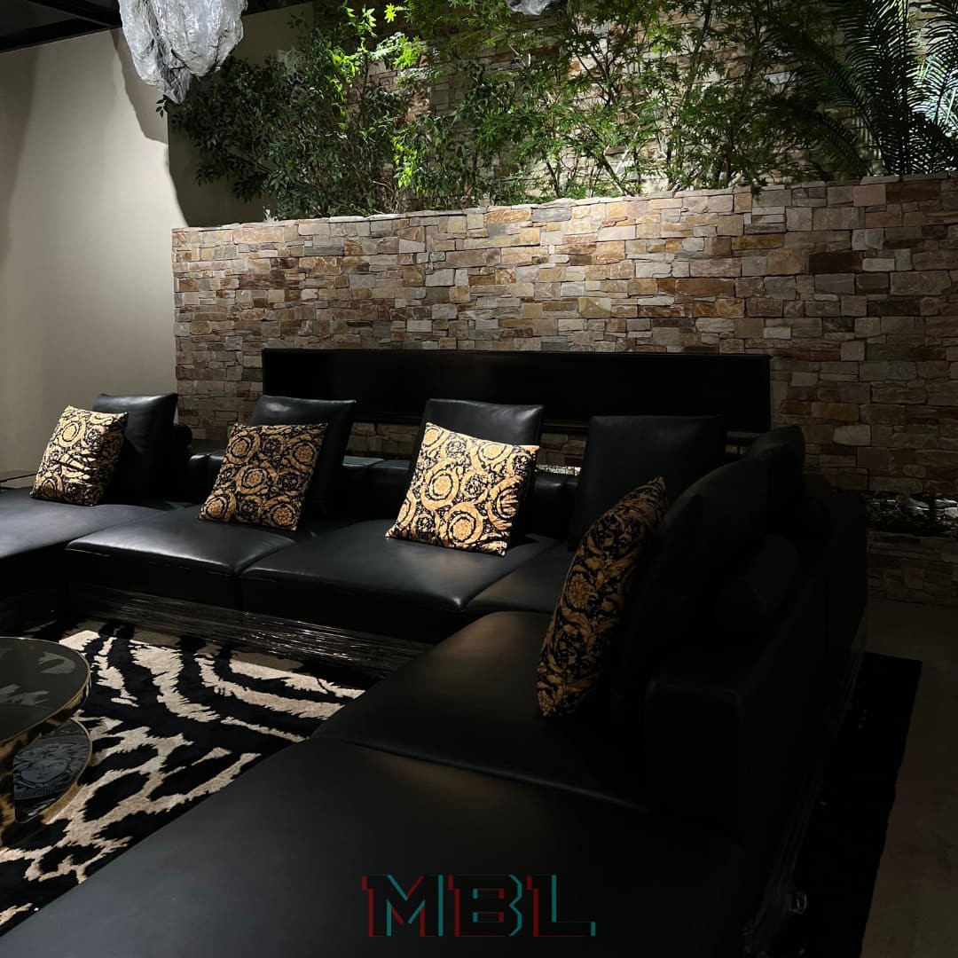 Sofa Versace, black в интерьере