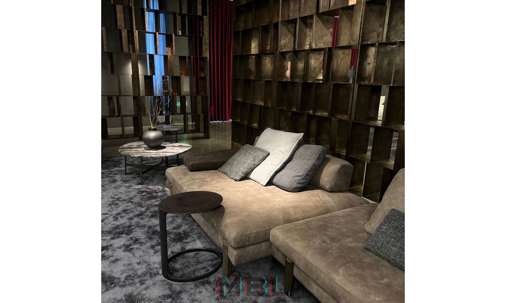 Henge Sofa 1300/1600, suede