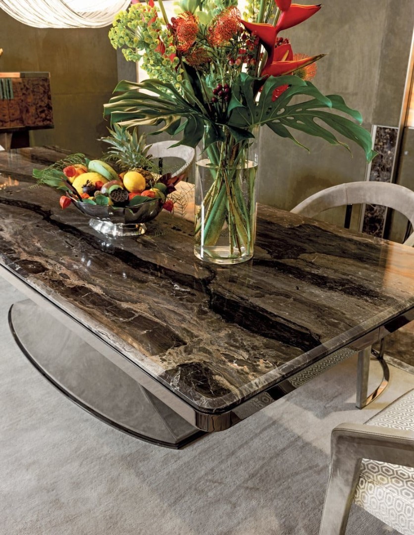 Longhi Hubert Dining Table в интерьере
