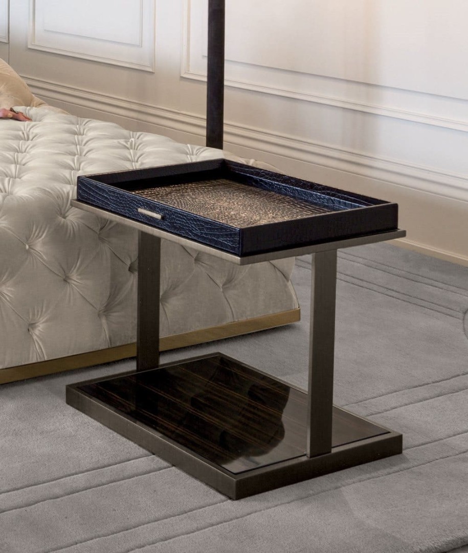Longhi Louis Corner Table в интерьере