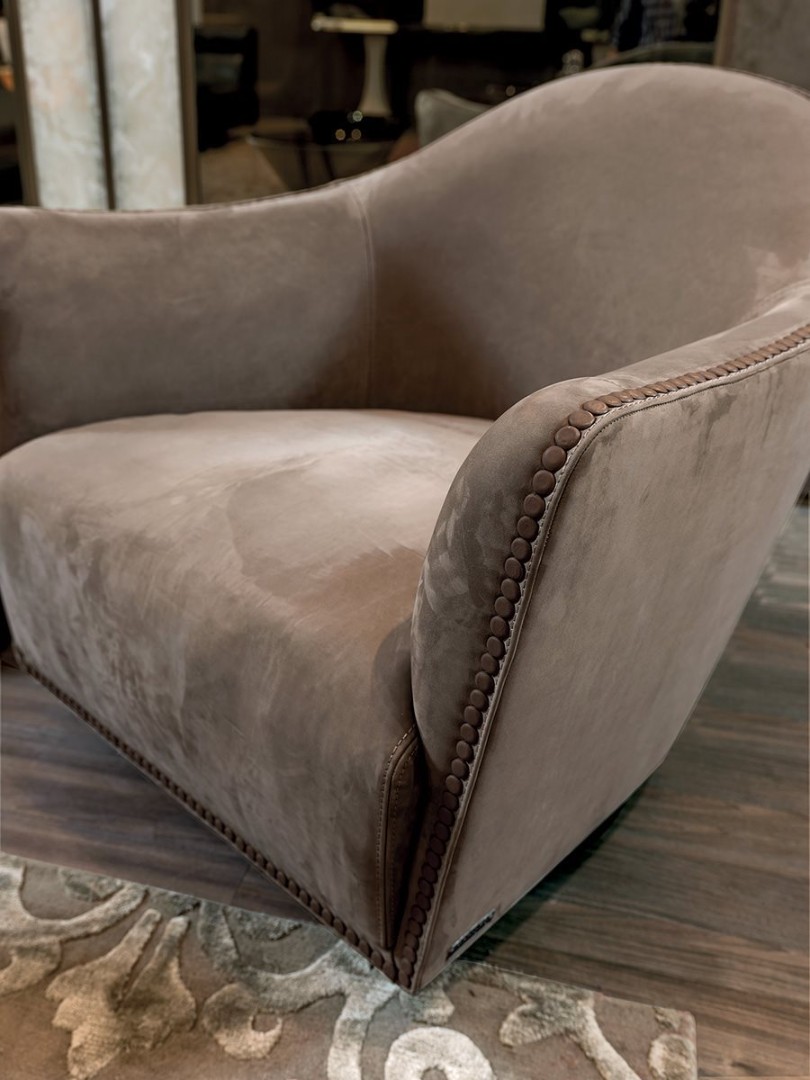 Longhi Vivienne Armchair в интерьере