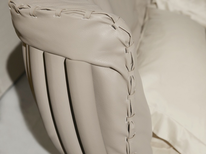 Bed CORNELIO CAPPELLINI Cannes в интерьере