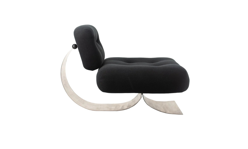 Oscar Niemeyer Alta Armchair