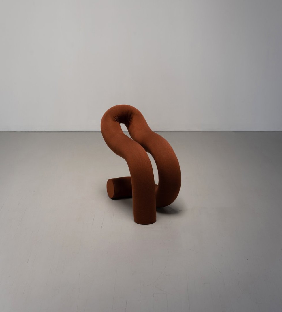 Ara Thorose Ulu Armchair в интерьере