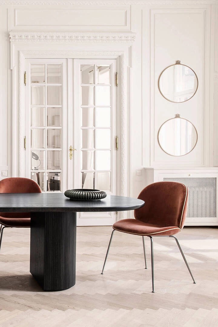 GUBI Moon Dining Table в интерьере