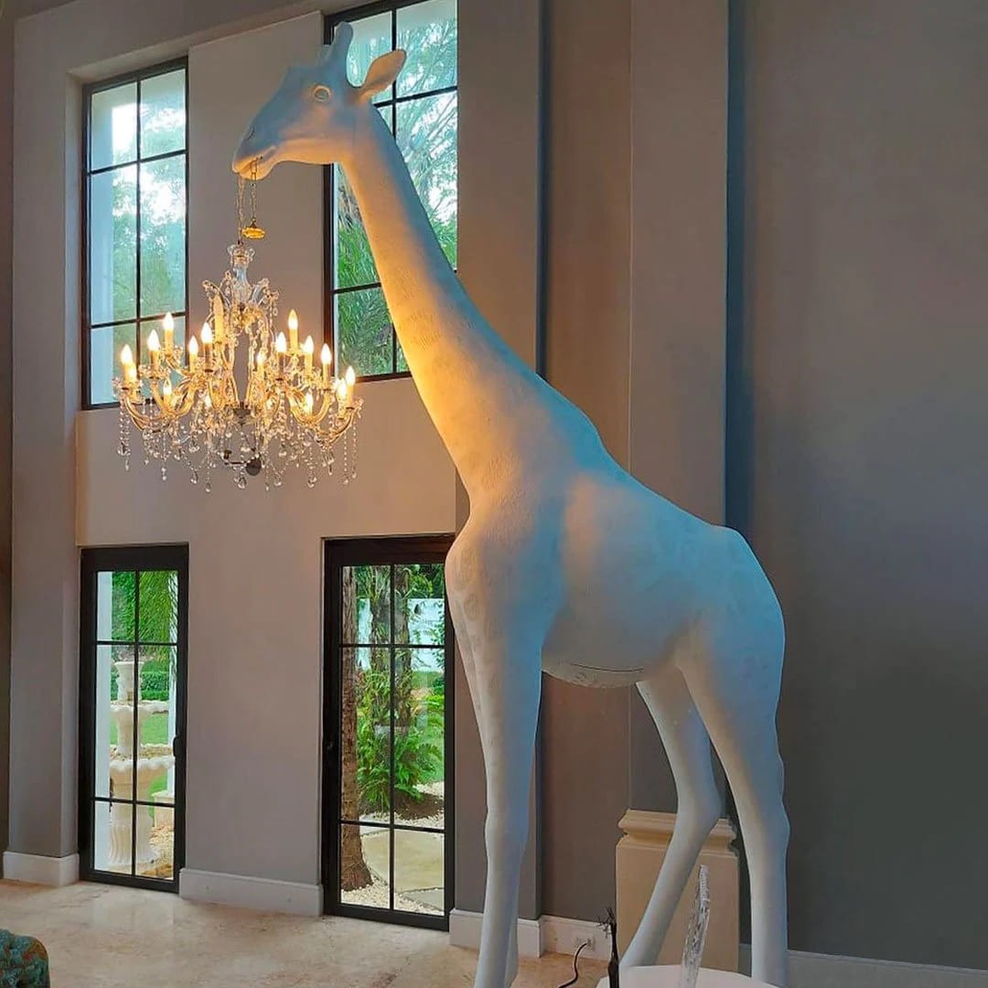 Romatti Giraffe In Love floor lamp в интерьере