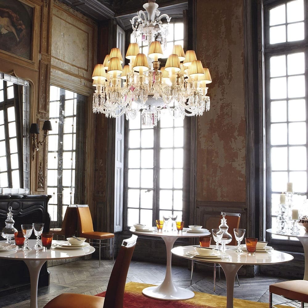 Baccarat Zenith Flou Chandelier в интерьере
